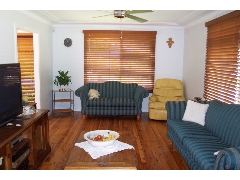 38 Garden Avenue, Figtree NSW 2525