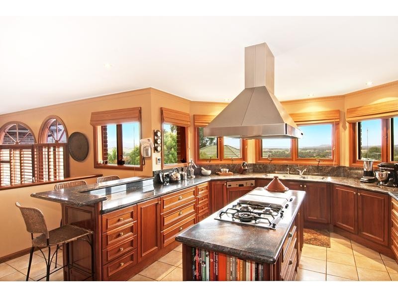 7 Abercrombie Crescent, Albion Park NSW 2527