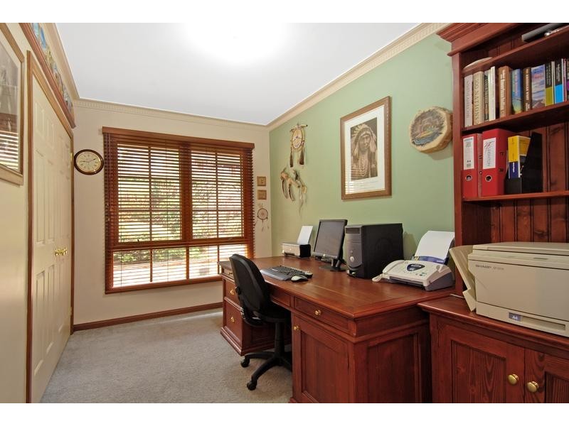 7 Abercrombie Crescent, Albion Park NSW 2527