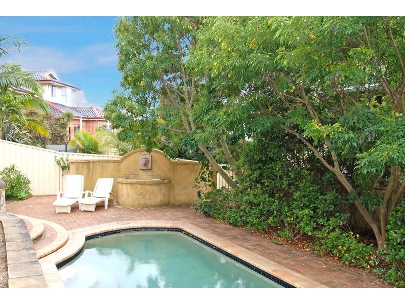 7 Abercrombie Crescent, Albion Park NSW 2527