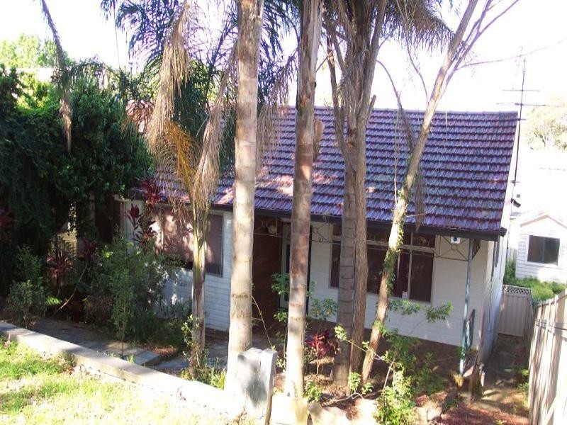 21 Woodlawn Avenue, Mangerton NSW 2500