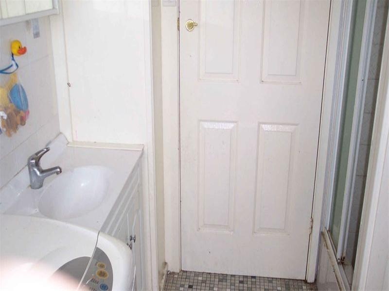 2/3 Railway Street, Corrimal NSW 2518