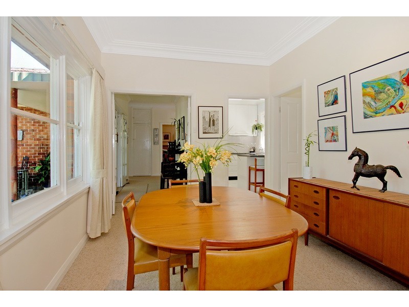 6 Holmden Avenue, Mangerton NSW 2500