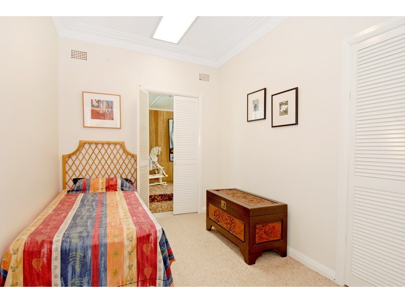 6 Holmden Avenue, Mangerton NSW 2500