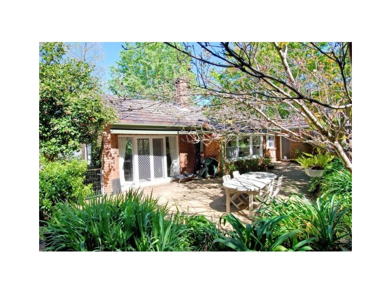 6 Holmden Avenue, Mangerton NSW 2500