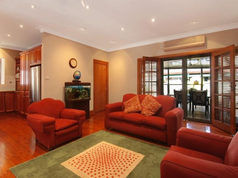 1 Napier Street, Balgownie NSW 2519