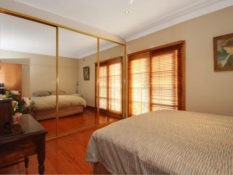 1 Napier Street, Balgownie NSW 2519