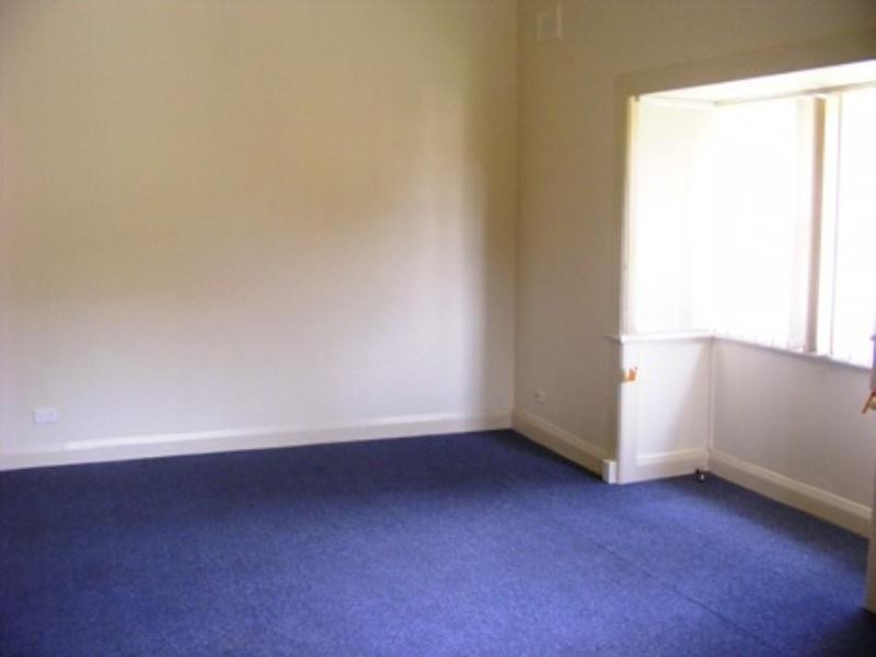 15 Heaslip Street, Coniston NSW 2500