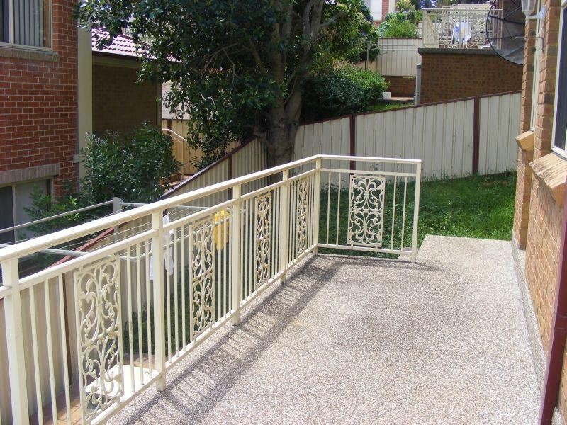 2/29 Woodlawn Avenue, Mangerton NSW 2500