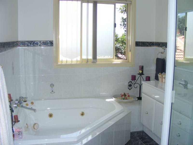 2/29 Woodlawn Avenue, Mangerton NSW 2500