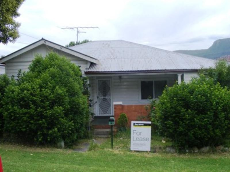 12 Dudley Street, Wollongong NSW 2500