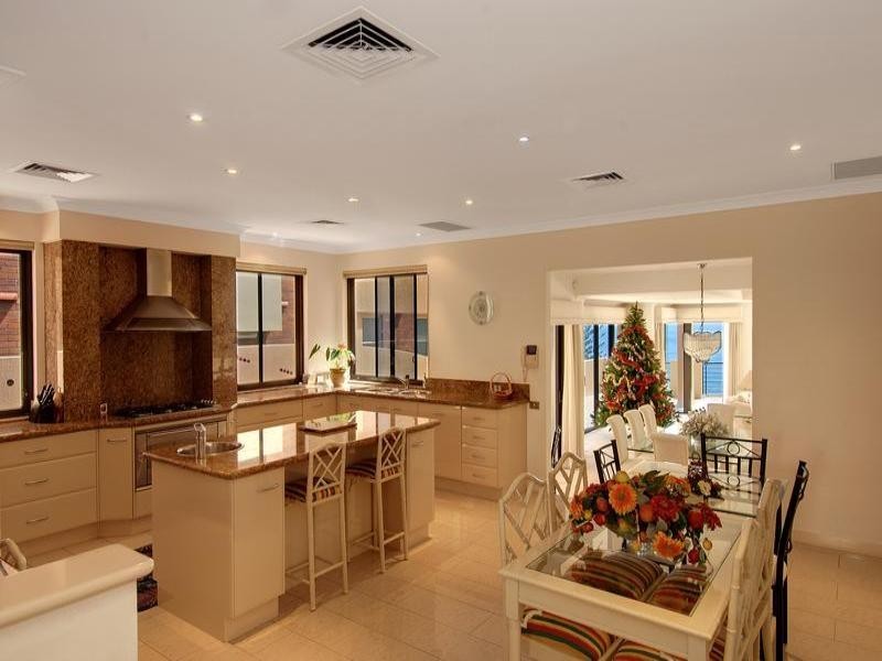 38 Cliff Road, North Wollongong NSW 2500