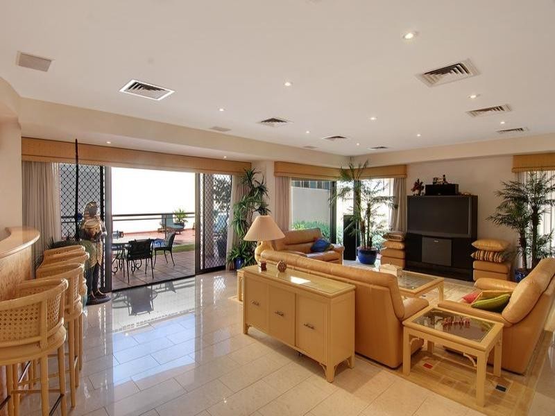 38 Cliff Road, North Wollongong NSW 2500
