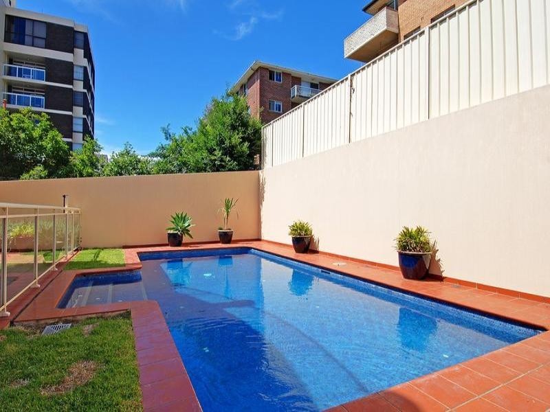 38 Cliff Road, North Wollongong NSW 2500