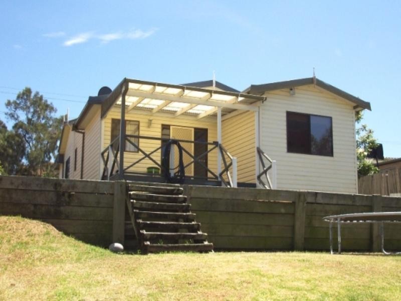 19 Illowra Crescent, Primbee NSW 2502