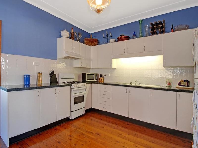 19 Kingsley Drive, Lake Heights NSW 2502