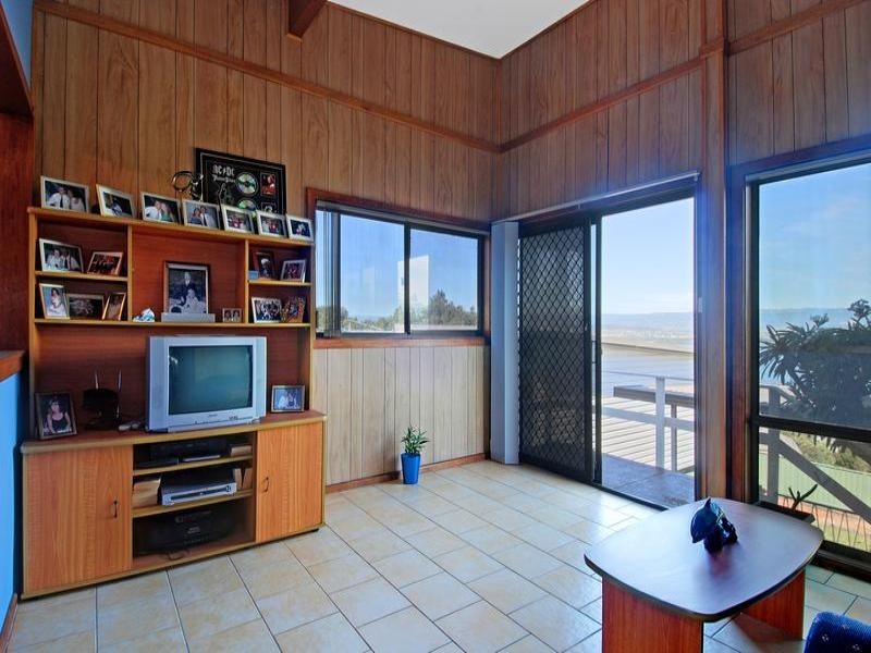 19 Kingsley Drive, Lake Heights NSW 2502