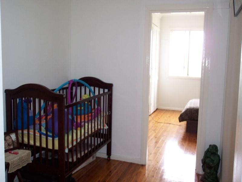 4 Barina Avenue, Lake Heights NSW 2502