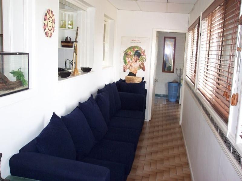 4 Barina Avenue, Lake Heights NSW 2502