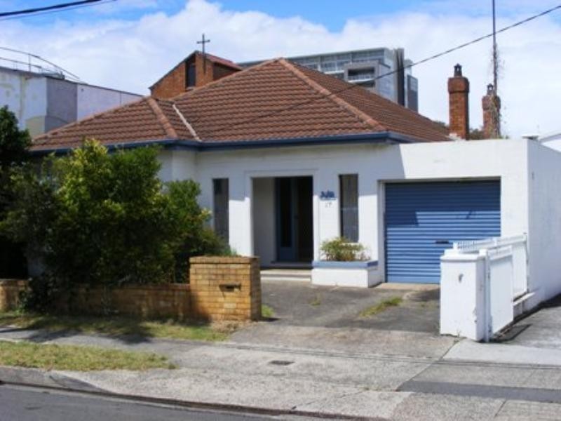 17 Burelli Street, Wollongong NSW 2500