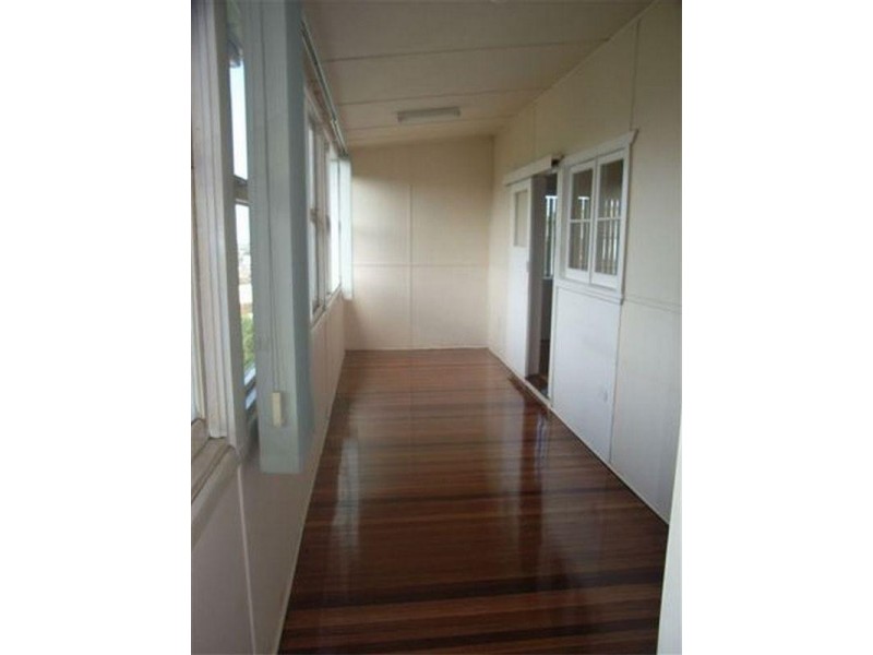 76 Blackman Parade, Unanderra NSW 2526