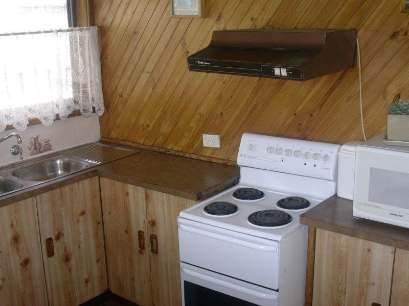 74 Ranchby Avenue, Lake Heights NSW 2502