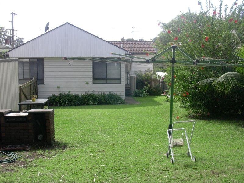 74 Ranchby Avenue, Lake Heights NSW 2502