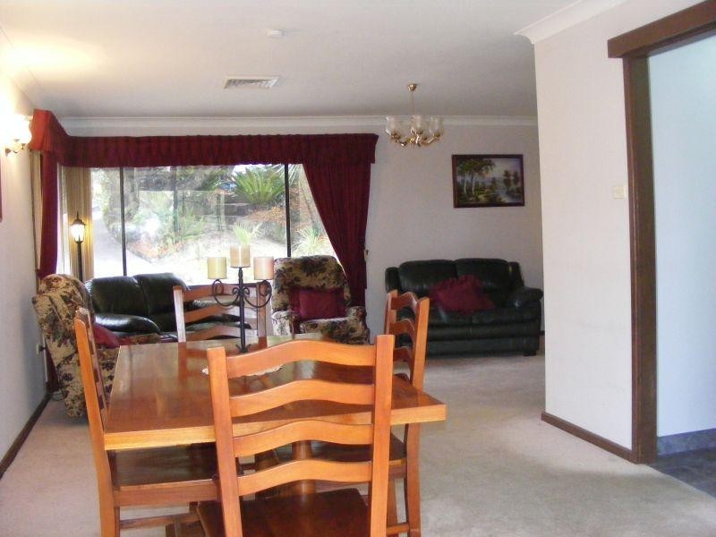 60 Morandoo Avenue, Mount Keira NSW 2500