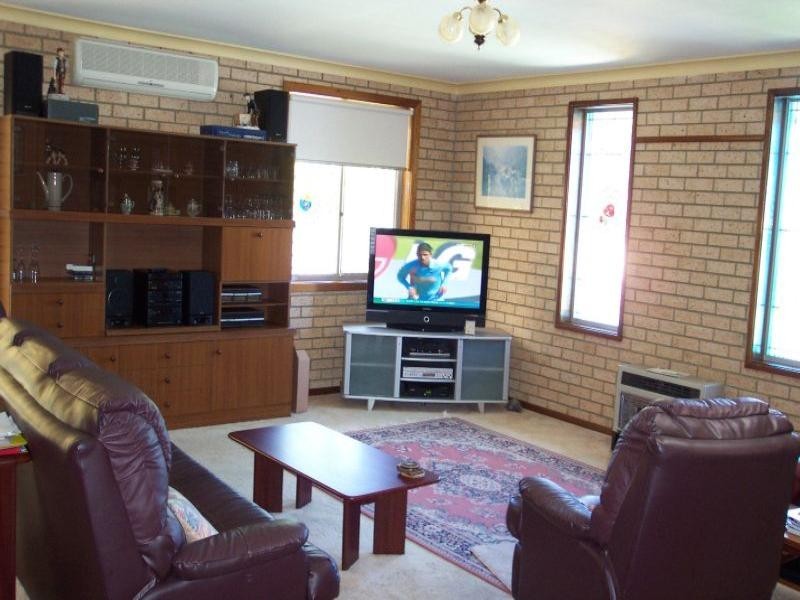 13 Jalna Avenue, Figtree NSW 2525