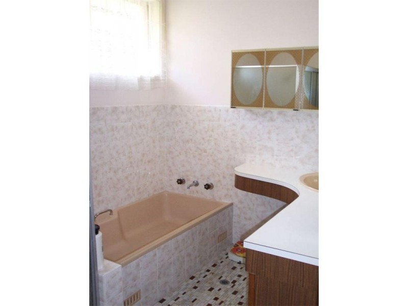 13 Jalna Avenue, Figtree NSW 2525