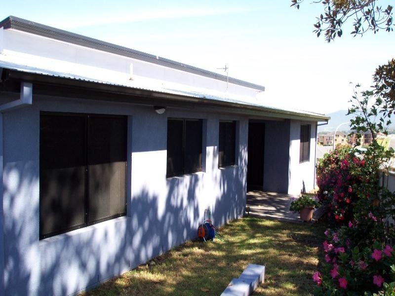 49a Whimbrel Avenue, Lake Heights NSW 2502