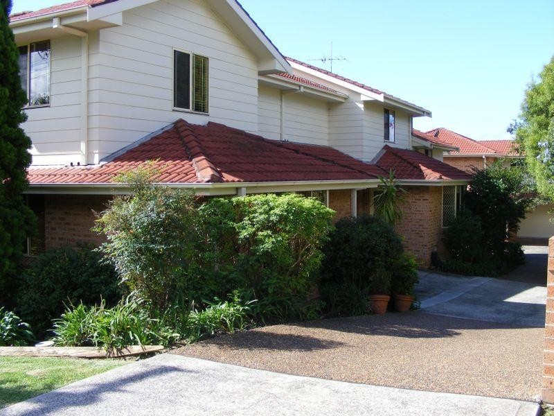 2/17 Hillcrest Street, Wollongong NSW 2500