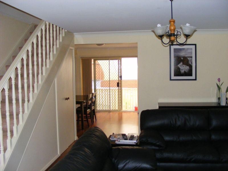 2/17 Hillcrest Street, Wollongong NSW 2500