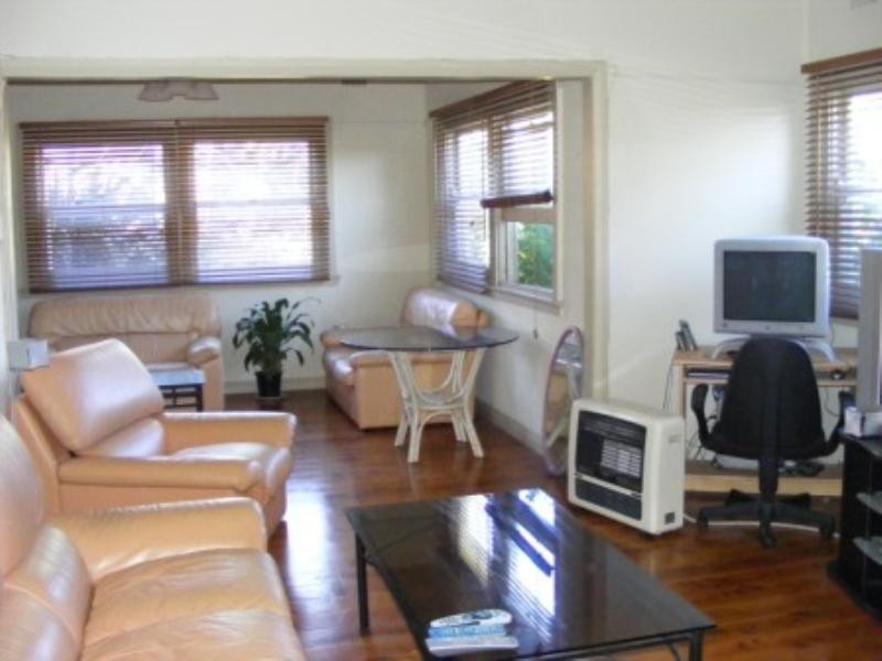 32 Acacia Avenue, Gwynneville NSW 2500