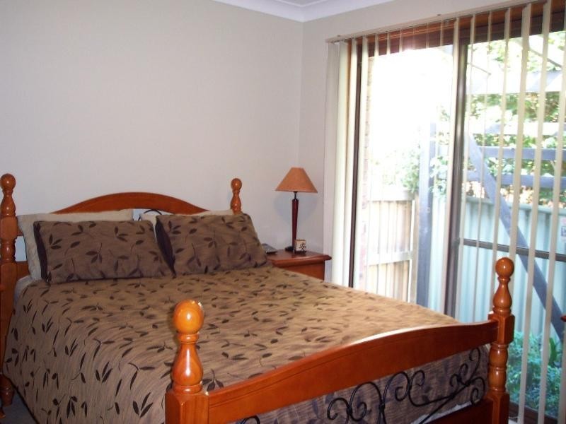 4 Heeterra Place, Cordeaux Heights NSW 2526