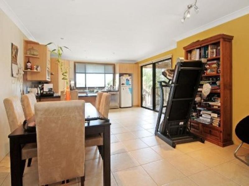 5 Ashley Avenue, Farmborough Heights NSW 2526