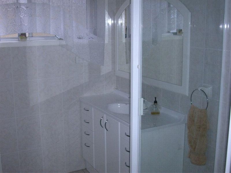 84 Beatus Street, Unanderra NSW 2526