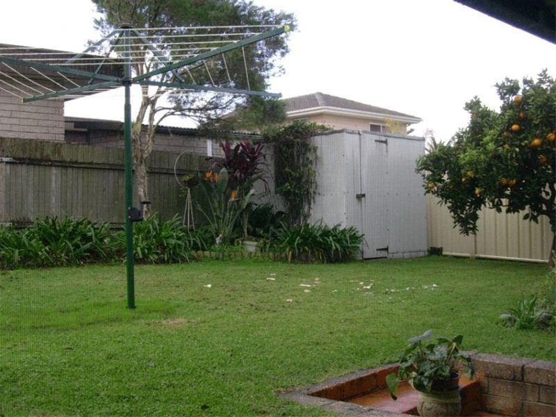 84 Beatus Street, Unanderra NSW 2526