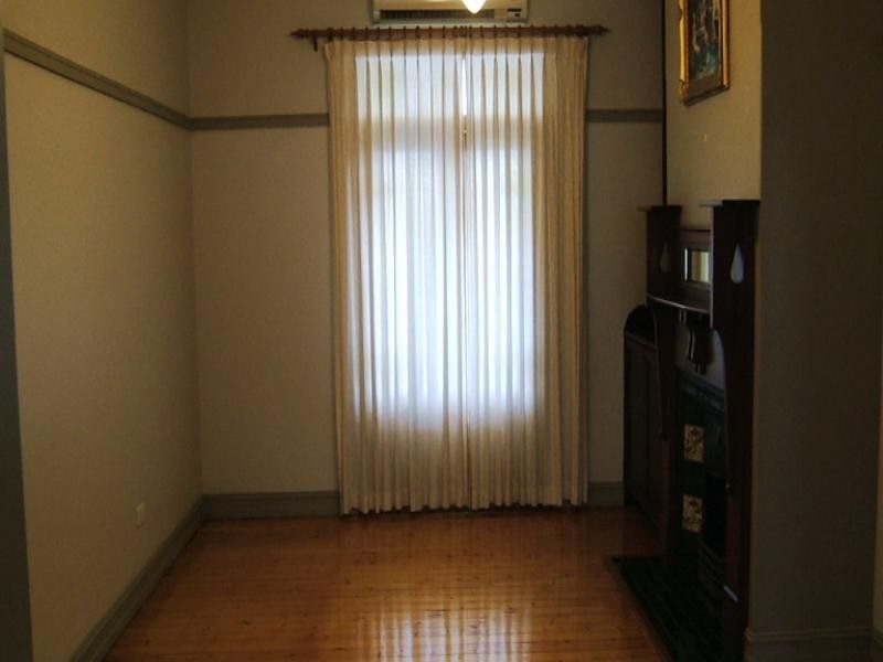 34 Hillcrest Street, Wollongong NSW 2500