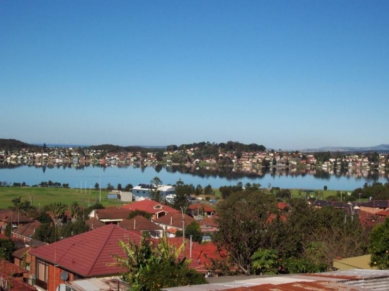 27 Fairfax Road, Warrawong NSW 2502