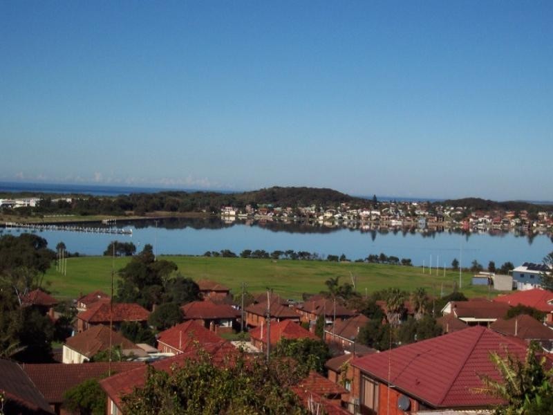 27 Fairfax Road, Warrawong NSW 2502