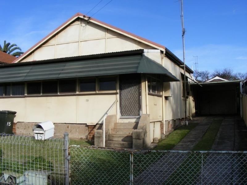 15 Birmingham Street, Cringila NSW 2502