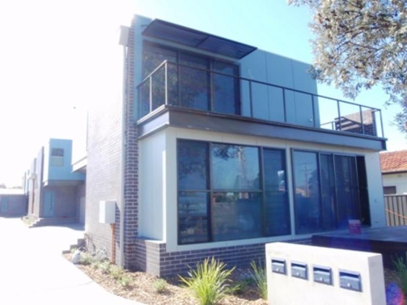 1/34 Lake Parade, East Corrimal NSW 2518