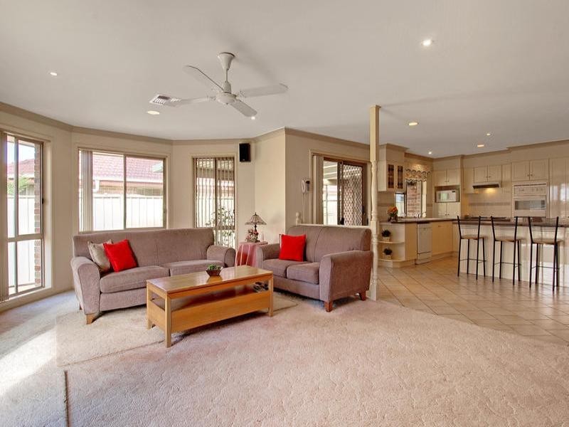 12 Shearwater Boulevard, Albion Park Rail NSW 2527
