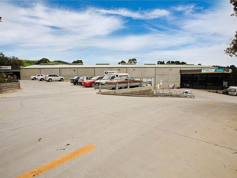 1 & 2/244 Nolan Street, Unanderra NSW 2526