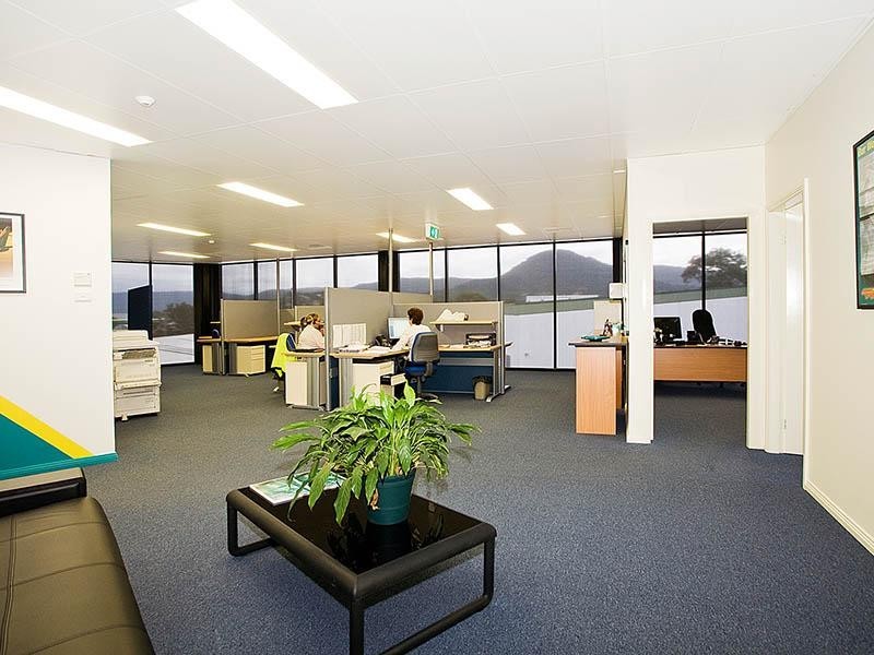 1 & 2/244 Nolan Street, Unanderra NSW 2526