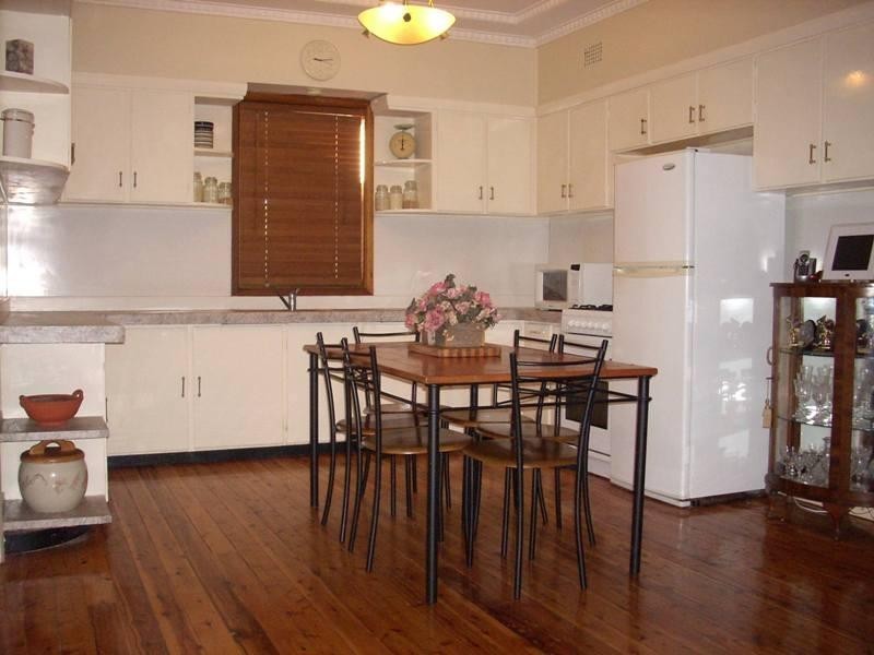 7 Grasmere Street, Mount Saint Thomas NSW 2500