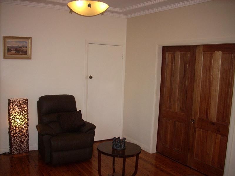7 Grasmere Street, Mount Saint Thomas NSW 2500