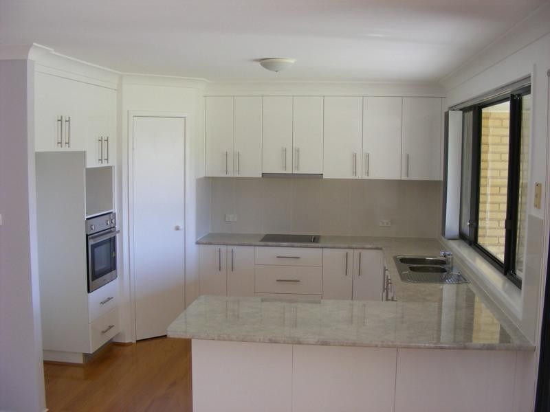 3 Tomlin Street, Albion Park NSW 2527