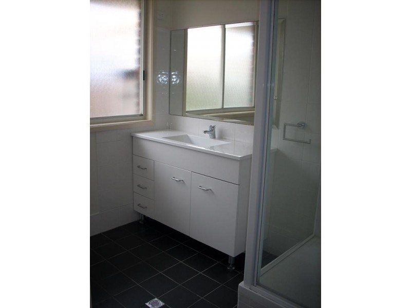 16 Newcombe Street, Berkeley NSW 2506